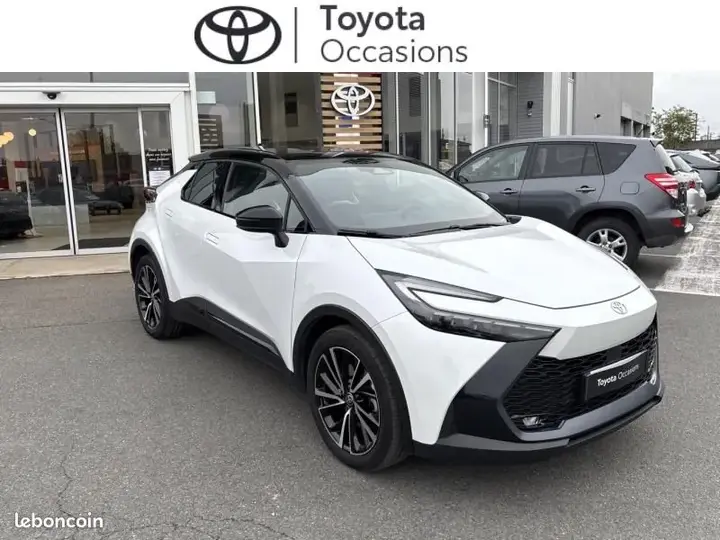 Toyota C-Hr 2025 photo 4