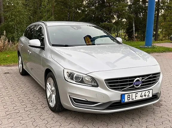 Volvo V60 2014 photo 2