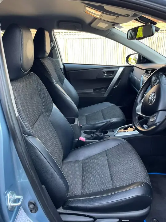 Toyota Auris 2014 photo 5