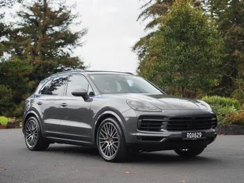 Porsche Cayenne 2022 photo 2