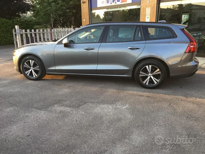 Volvo V60 2020 photo 3
