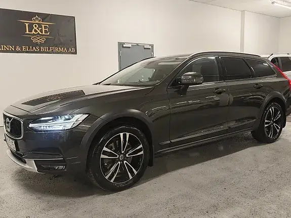 Volvo V90 Cross Country 2018 photo 3