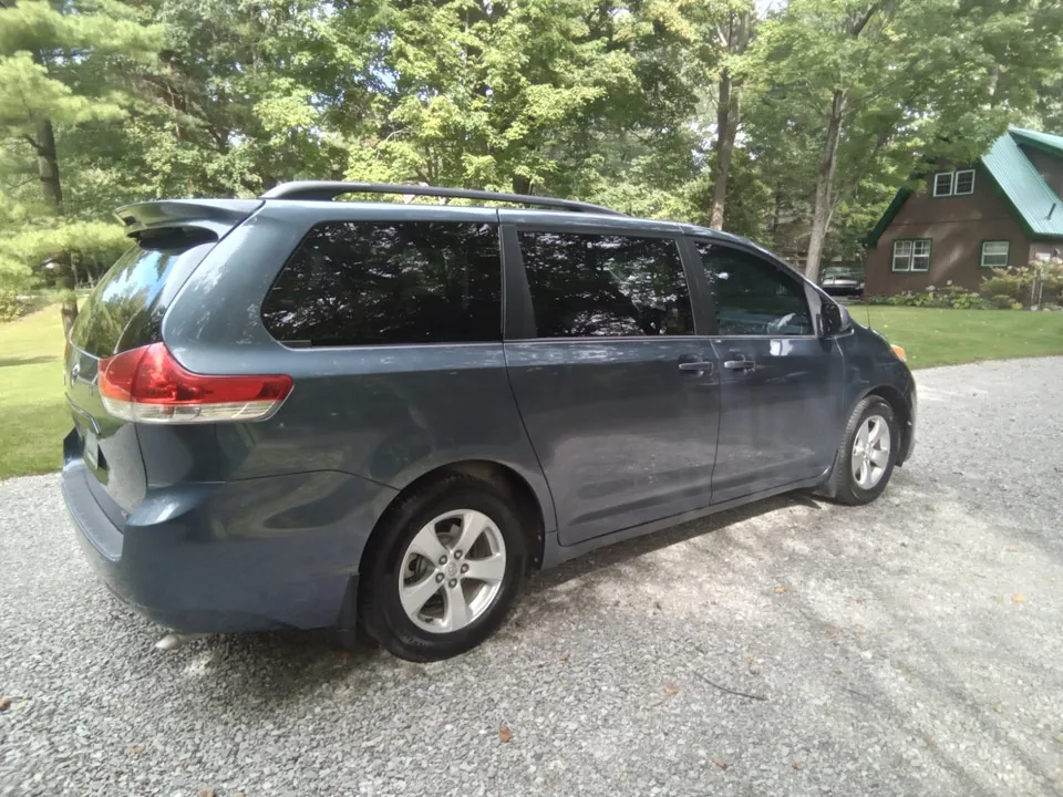 Toyota Sienna 2014 photo 5
