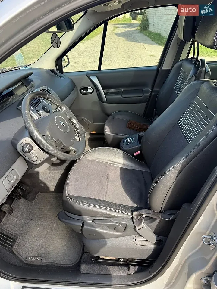 Renault Grand Scenic 2008 photo 2