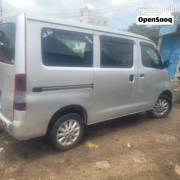 Toyota Bus - Van 2014 photo 3