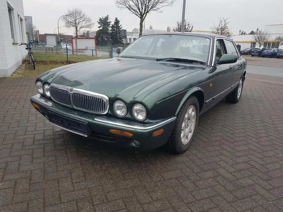 Jaguar Xj8
