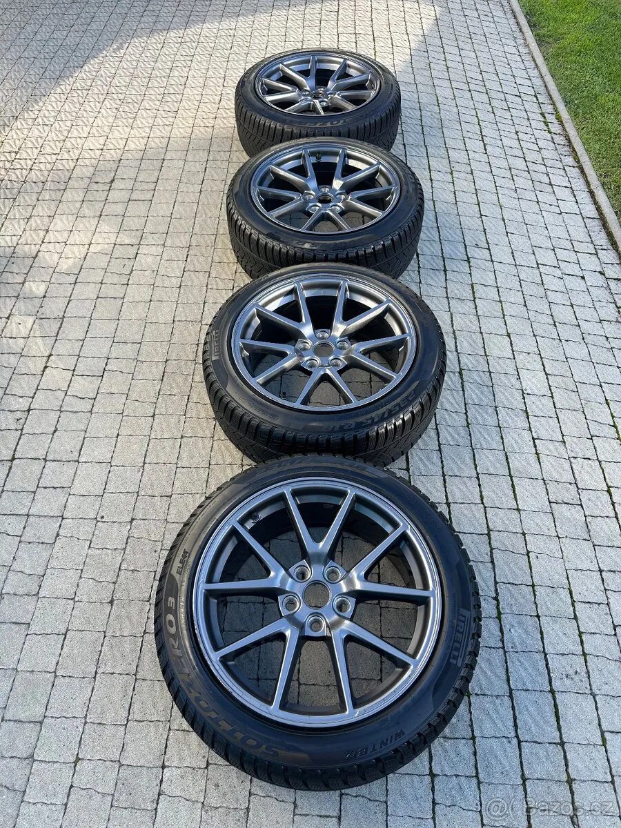 Tesla Model 3 2023 photo 2