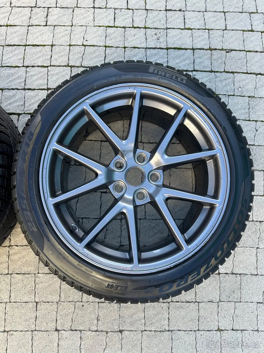 Tesla Model 3 2023 photo 3