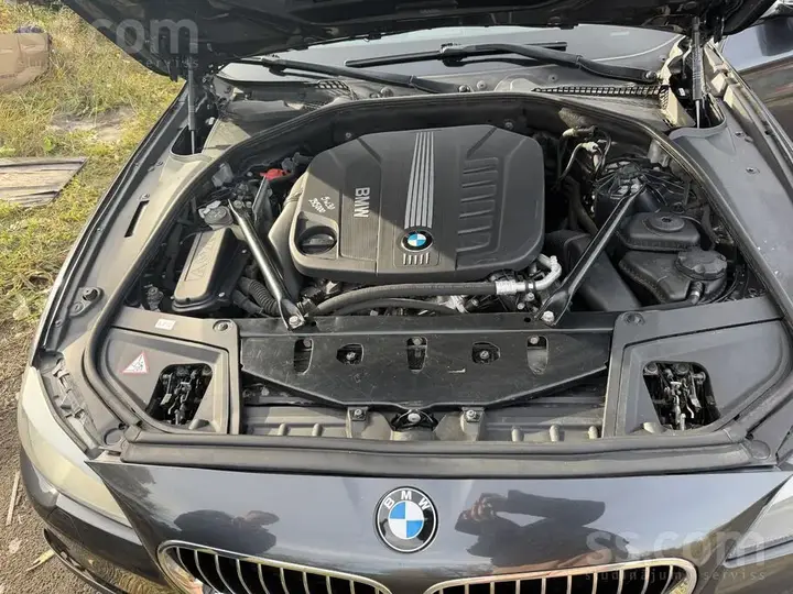 BMW 530D 2012 photo 2