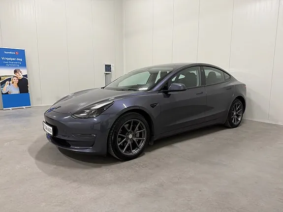 Tesla Model 3 2022 photo 2