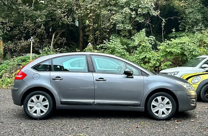 Citroen C4 2010 photo 3