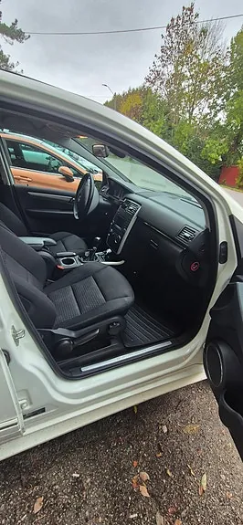 Mercedes-Benz B160 2010 photo 2