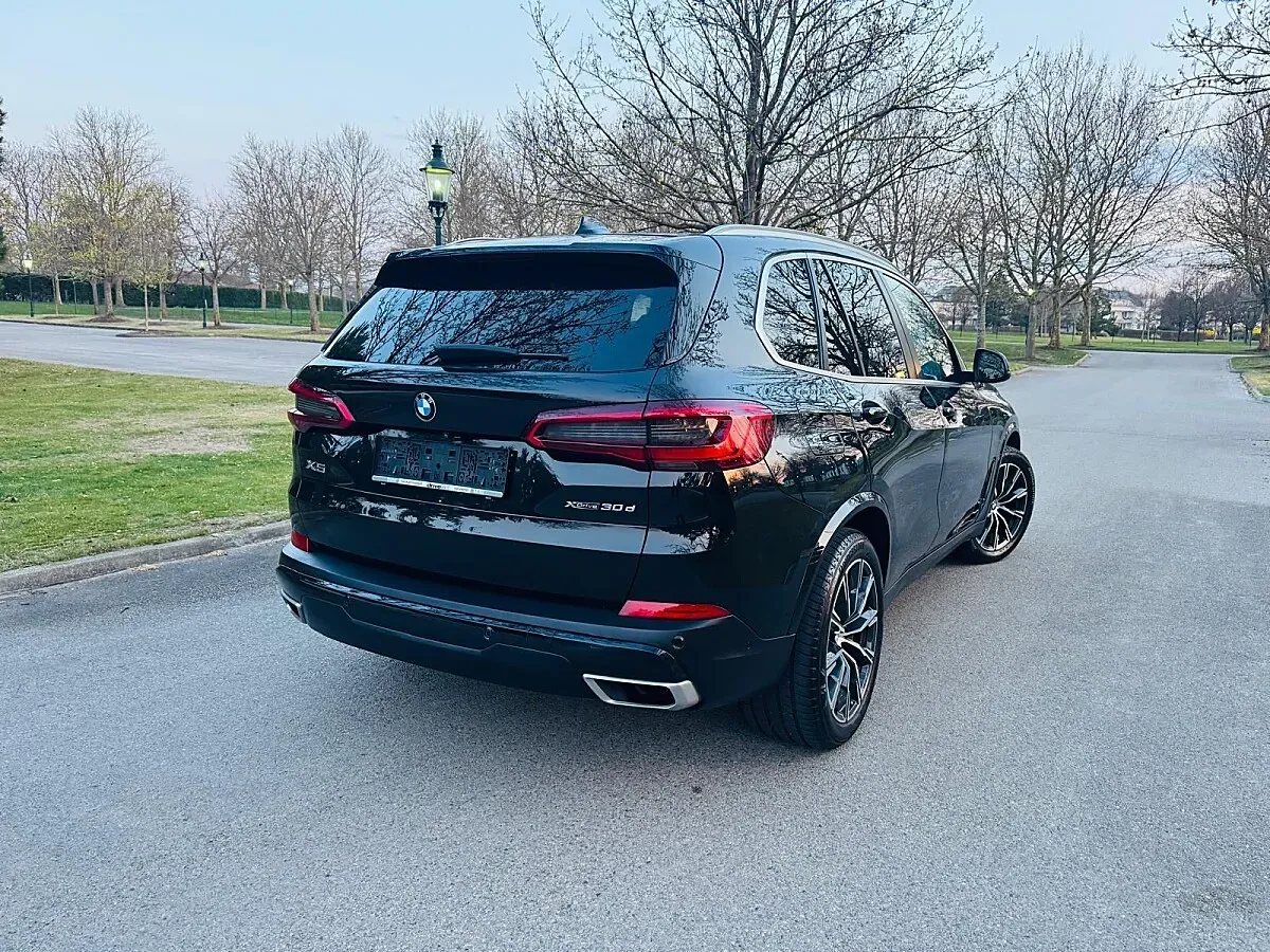 BMW X5 2019 photo 2