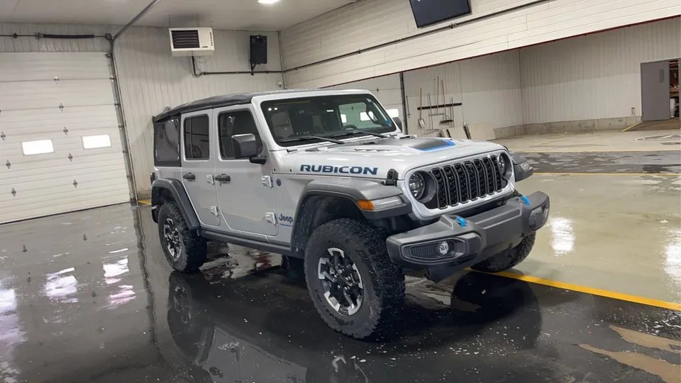 Jeep Wrangler 2024 photo 3
