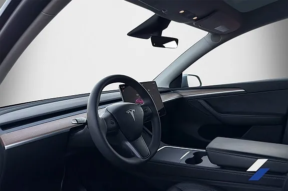 Tesla Model Y 2023 photo 4