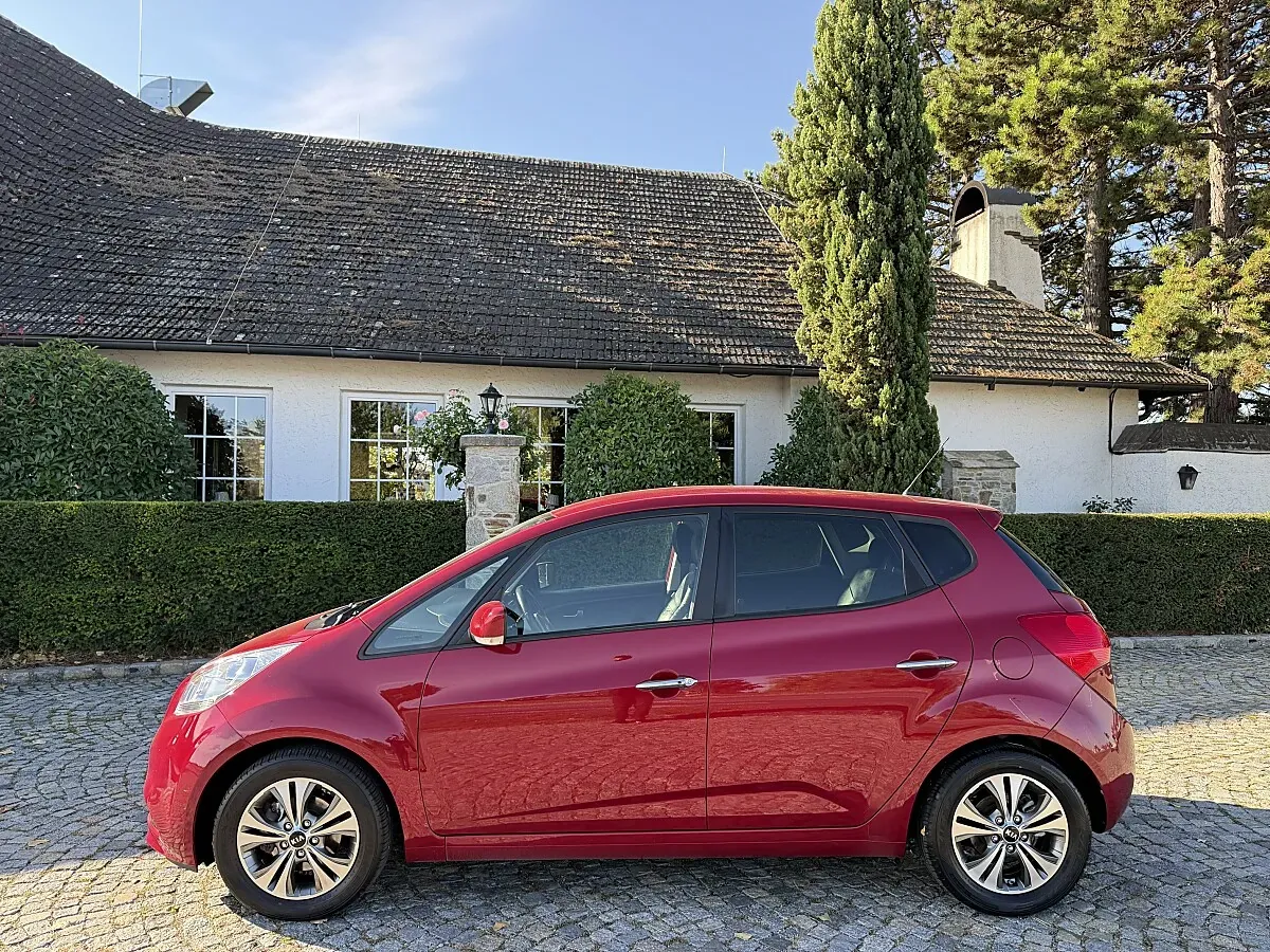 Kia Venga 2016 photo 2
