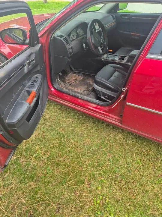 Chrysler 300 2010 photo 5