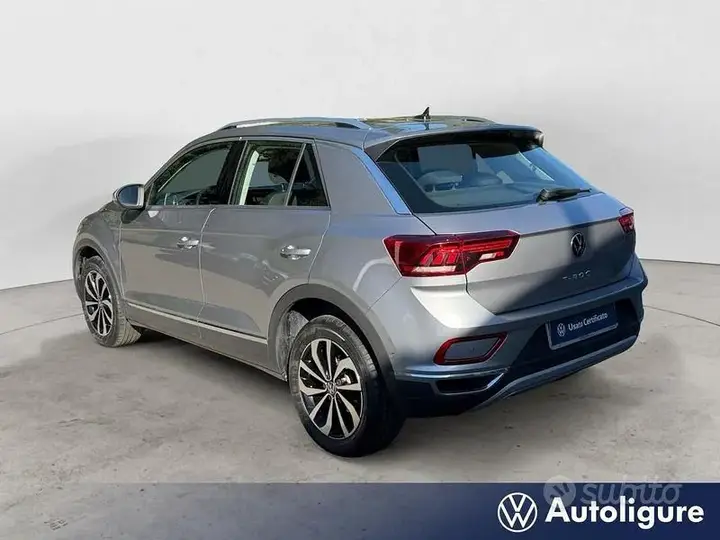 Volkswagen T-Roc 2023 photo 3
