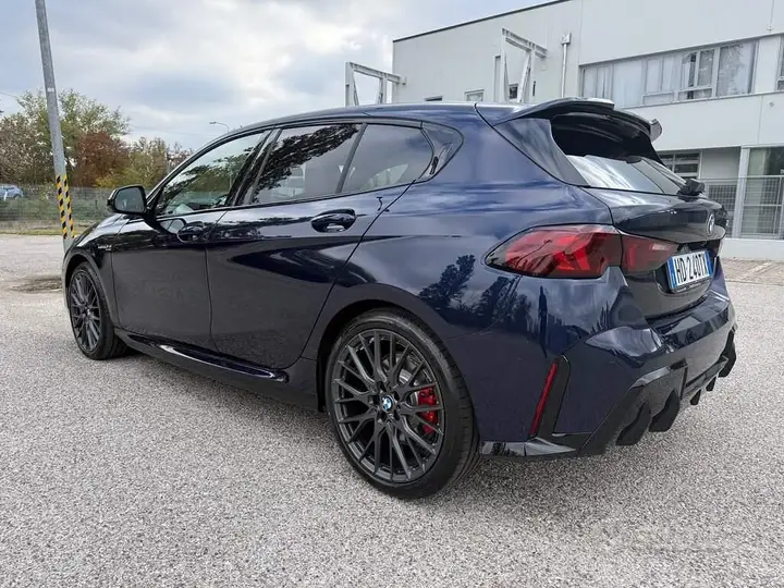 BMW 1 Series 2026 photo 4