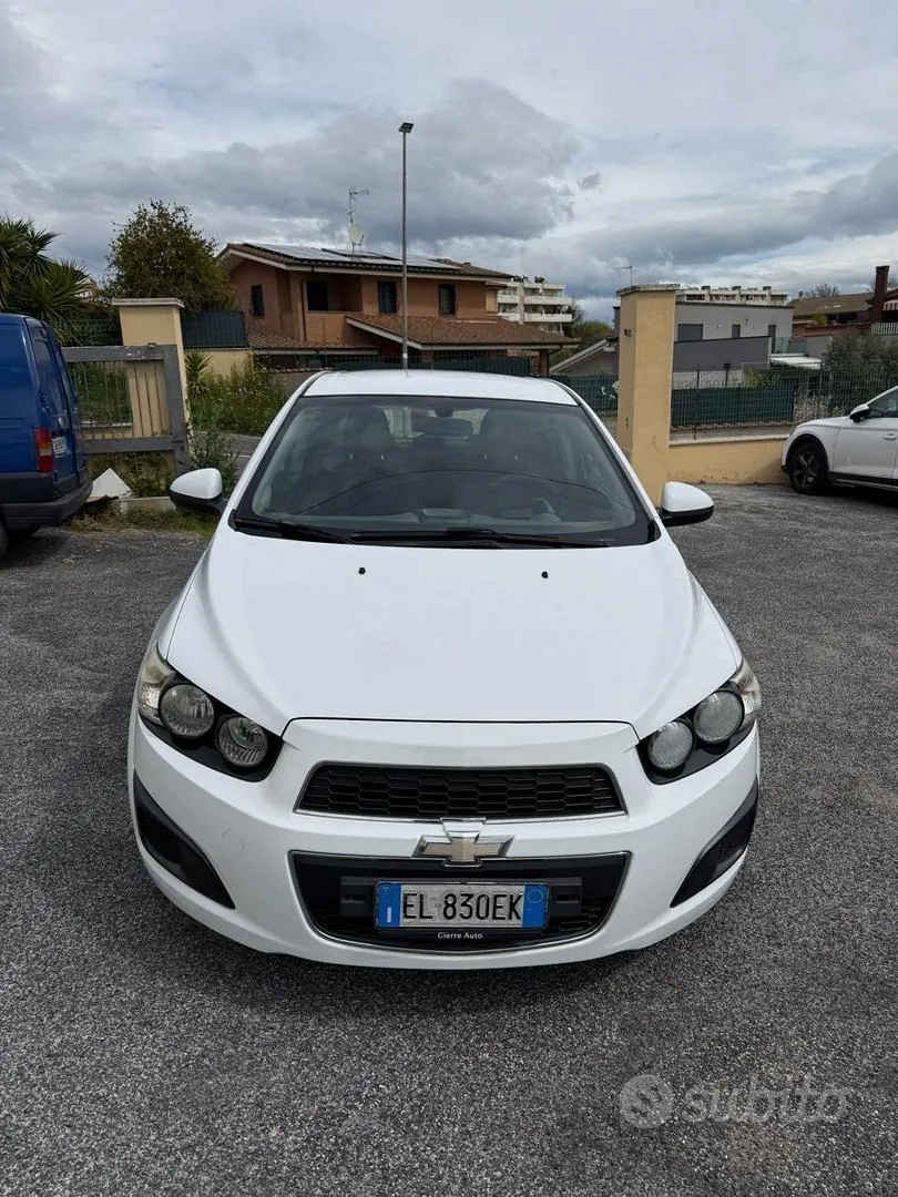 Chevrolet Aveo 2012 photo 3