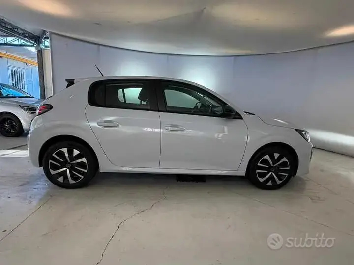 Peugeot 208 2026 photo 4