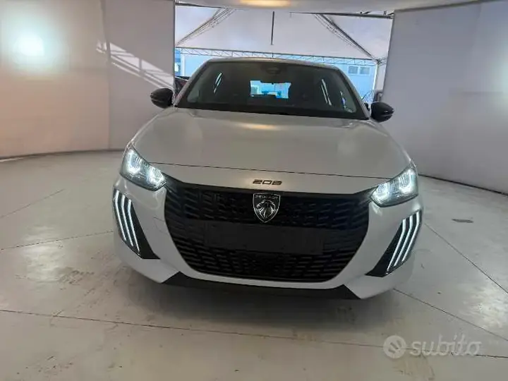 Peugeot 208 2026 photo 2