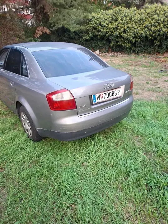 Audi A4 2001 photo 2