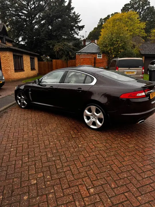 Jaguar Xf 2010 photo 5