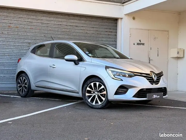 Renault Clio 2022 photo 4