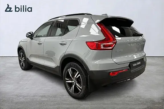 Volvo Xc40 2025 photo 2
