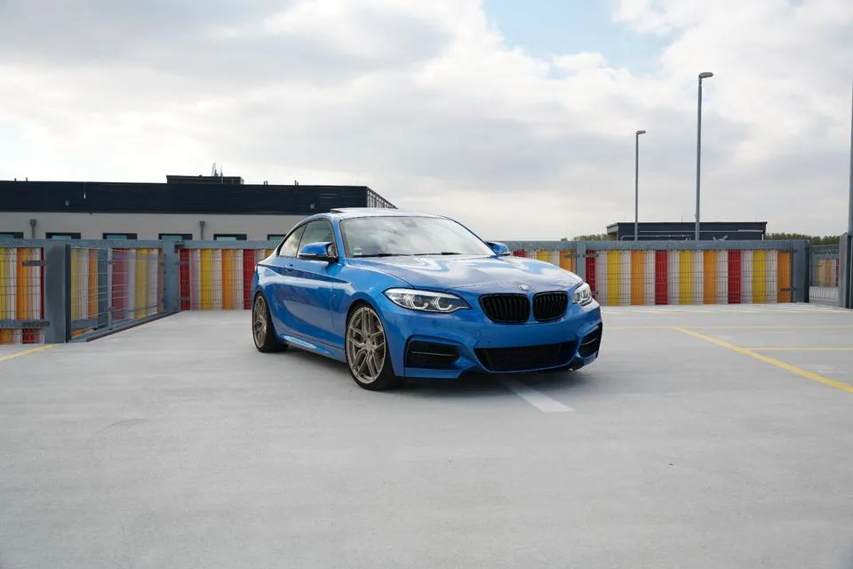 BMW M240I