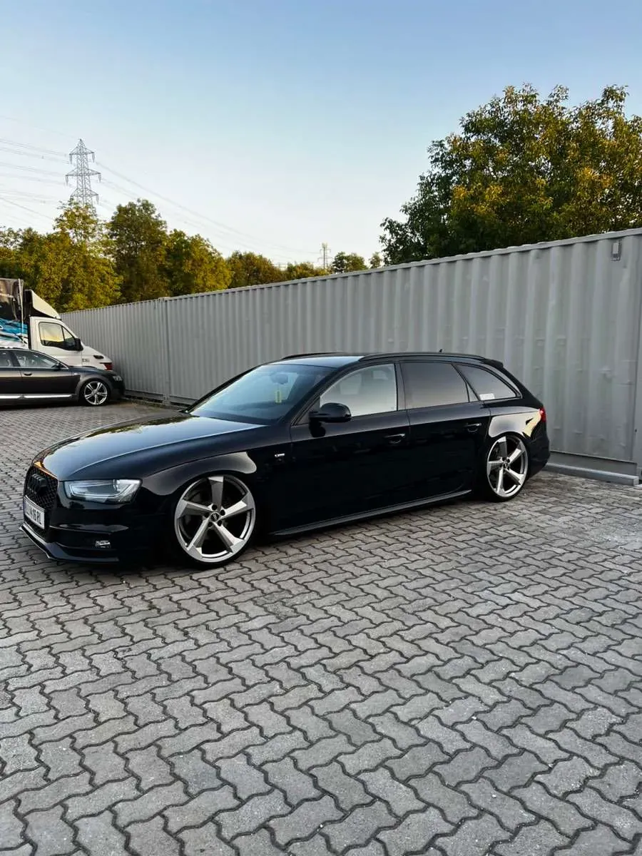 Audi A4 2013 photo 2