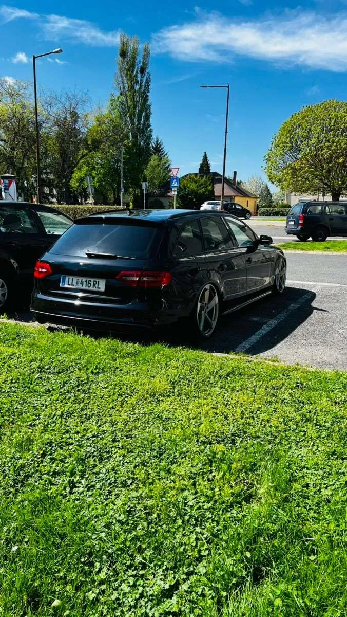 Audi A4 2013 photo 3