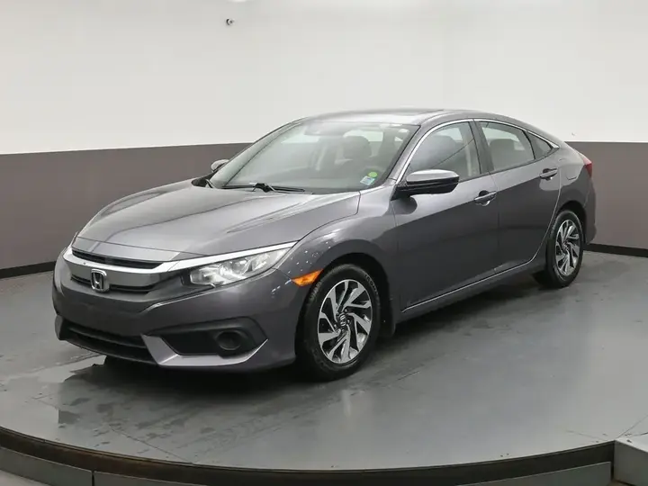 Honda Civic 2018 photo 3