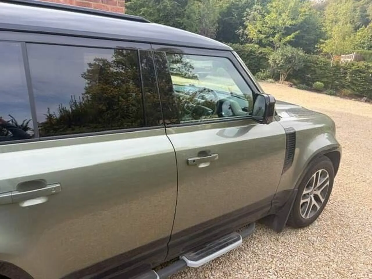Land Rover Defender 2023 photo 5