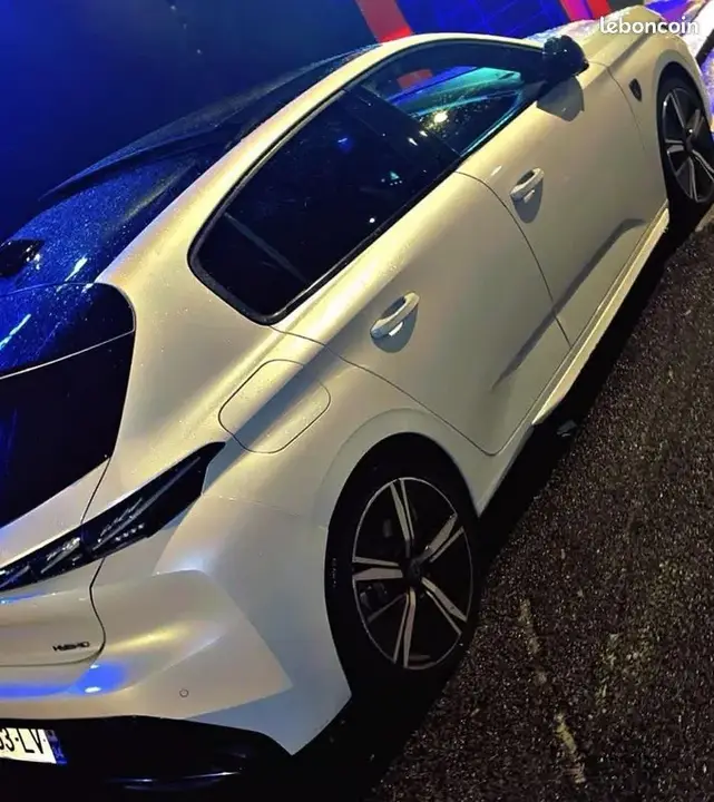 Peugeot 308 2022 photo 2