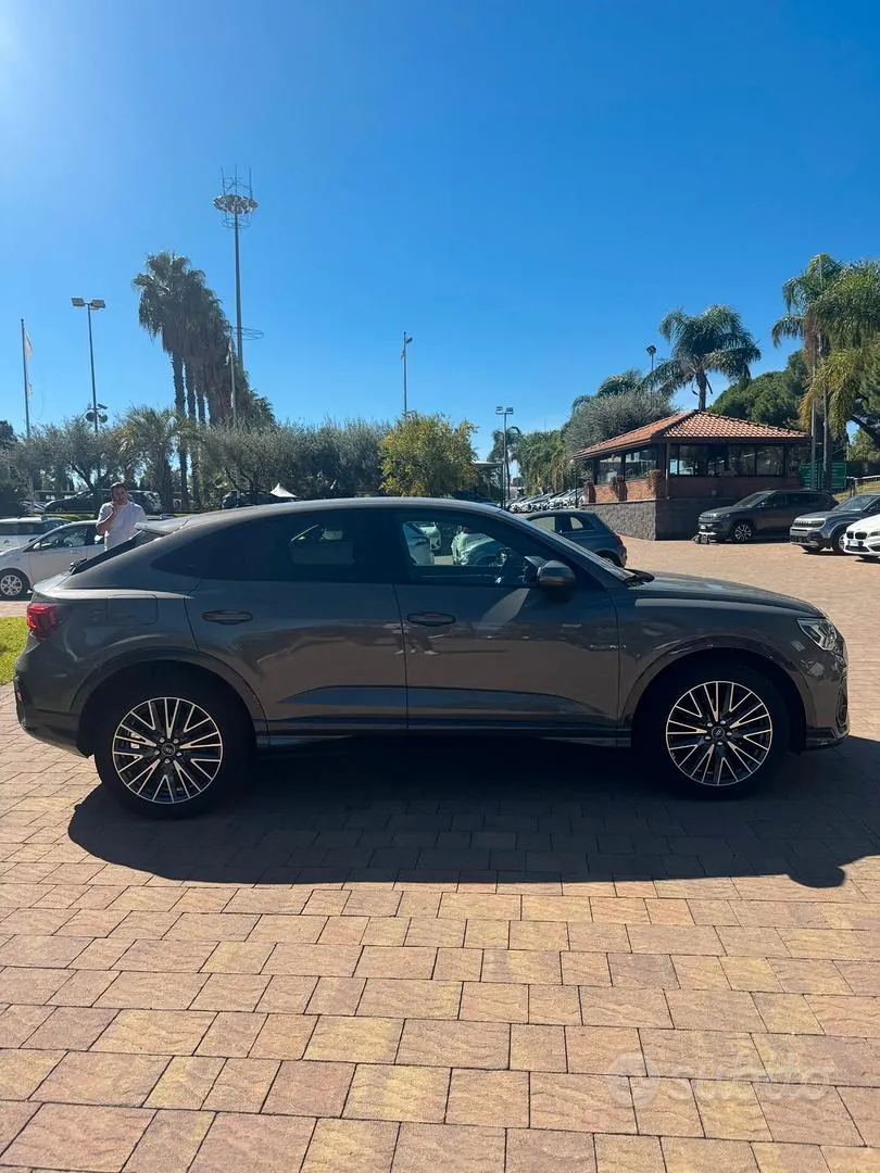 Audi Q3 2022 photo 4