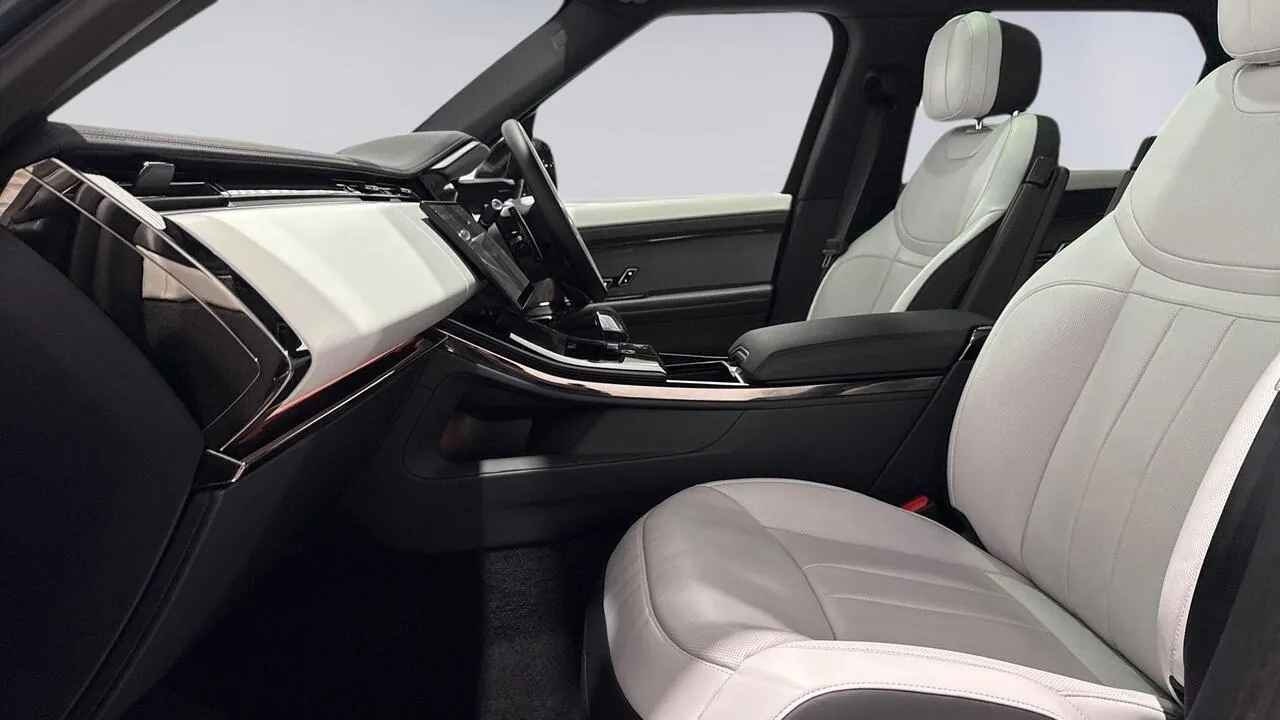 Land Rover Range Rover Sport 2024 photo 3