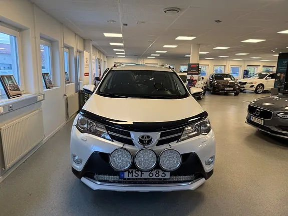 Toyota Rav4 2015 photo 4