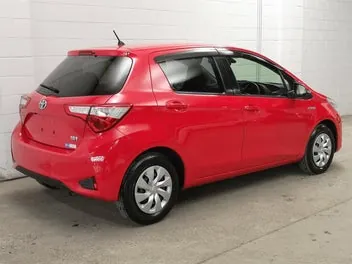 Toyota Vitz 2017 photo 3