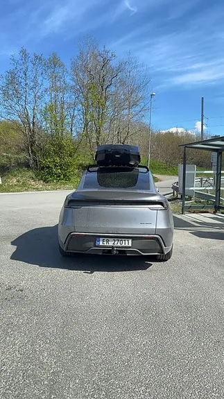 Tesla Model Y 2026 photo 4