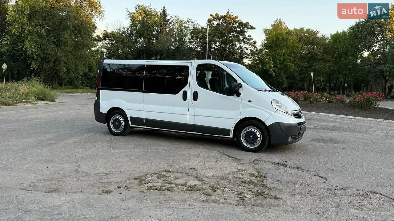 Opel Vivaro 2008 photo 2