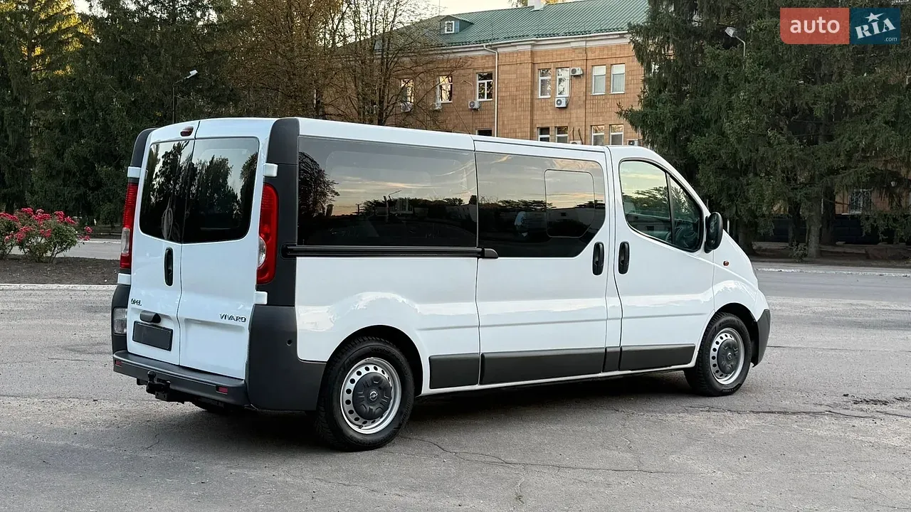 Opel Vivaro 2008 photo 4