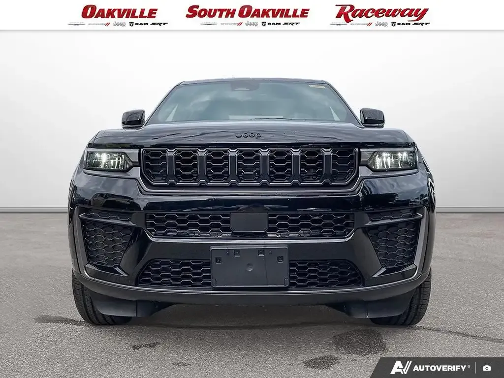 Jeep Grand Cherokee 2026 photo 2