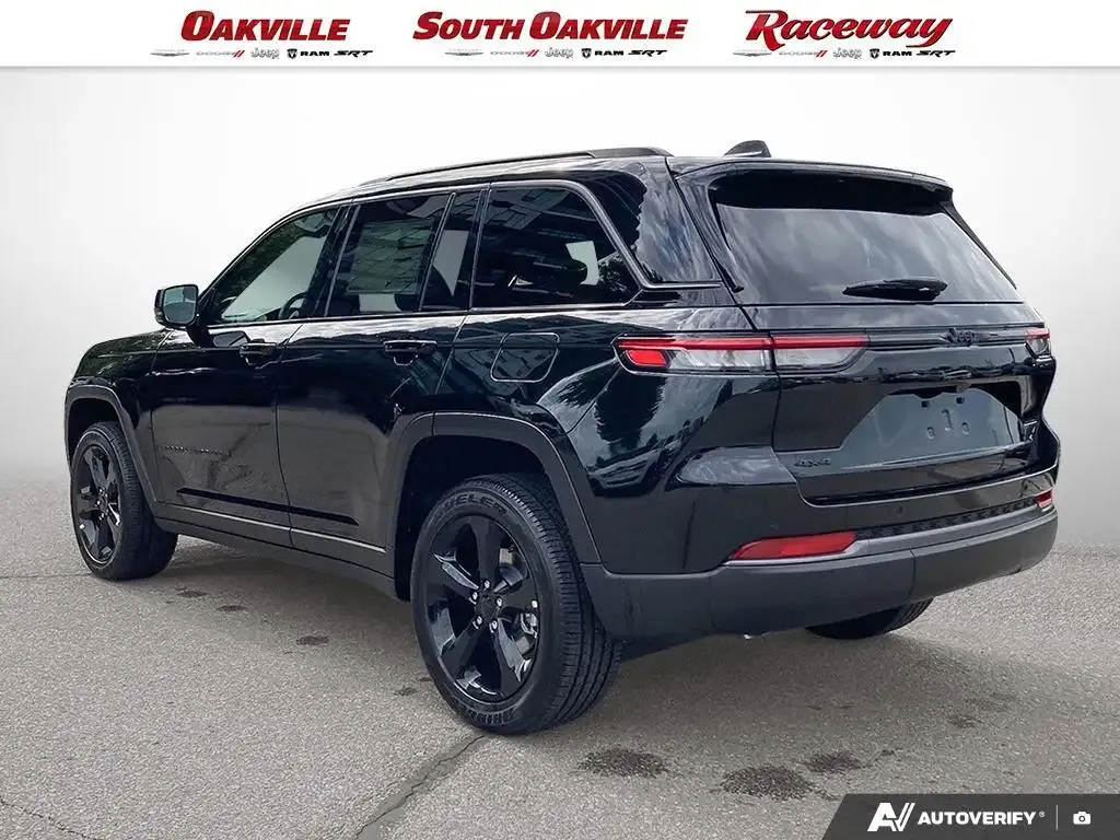 Jeep Grand Cherokee 2026 photo 4