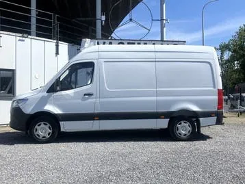 Mercedes-Benz Sprinter Combi 2023 photo 3