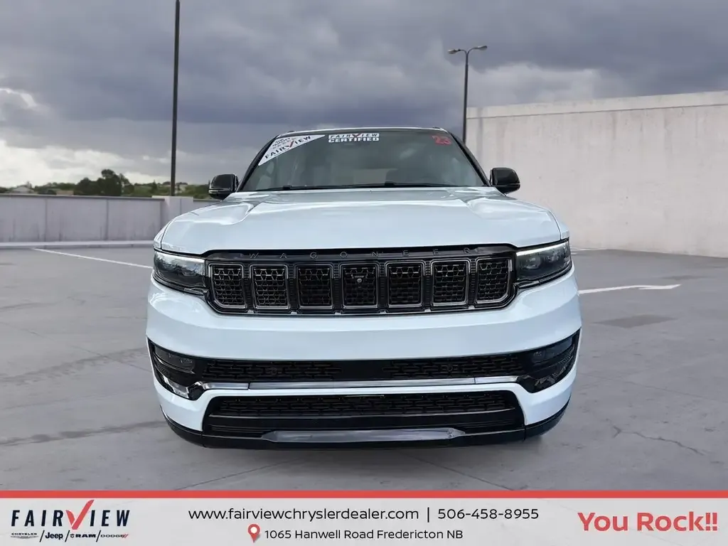 Jeep Grand Wagoneer 2023 photo 2
