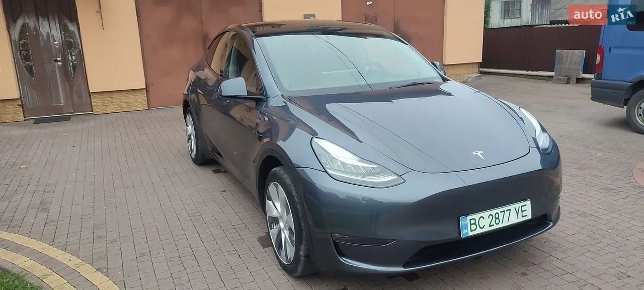Tesla Model Y 2023 photo 3