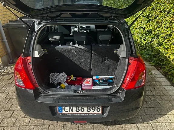 Suzuki Swift 2009 photo 5