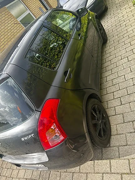 Suzuki Swift 2009 photo 4